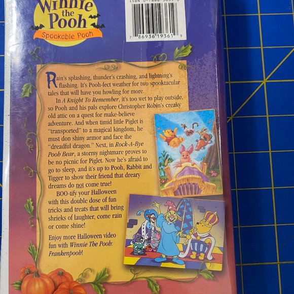 Winnie The Pooh Spookable Pooh - Picture 2 of 2